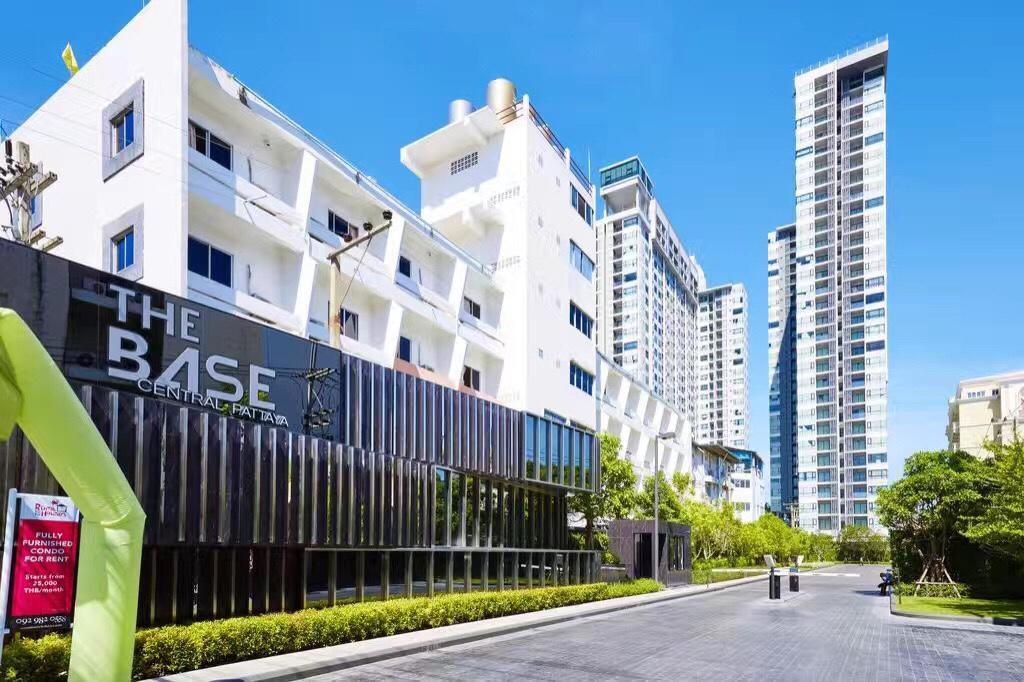 The Base Highfl Seaview Apartment Pattaya Bagian luar foto